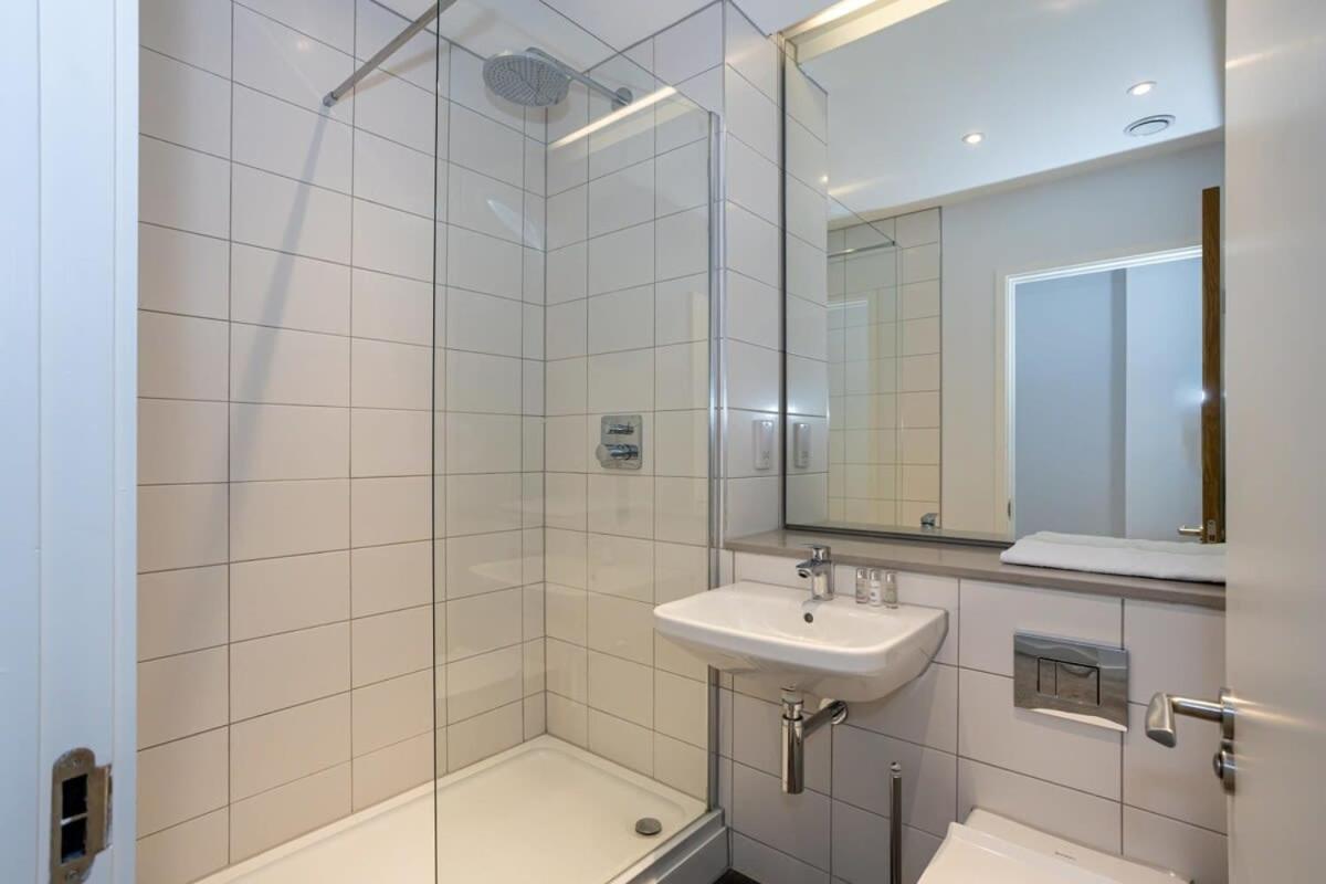Stunning 2 Bedroom Apartment مانشستر المظهر الخارجي الصورة