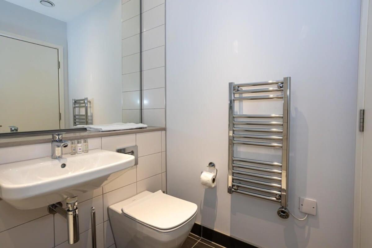 Stunning 2 Bedroom Apartment مانشستر المظهر الخارجي الصورة