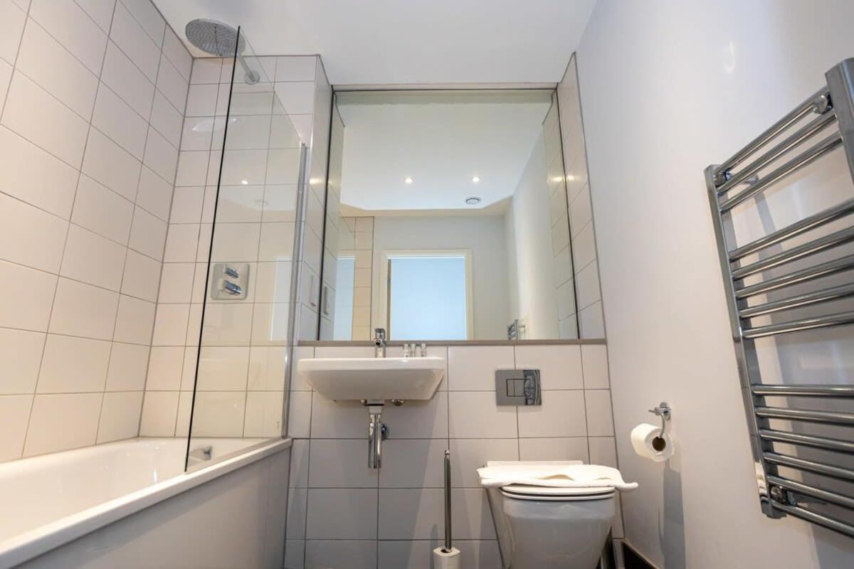 Stunning 2 Bedroom Apartment مانشستر المظهر الخارجي الصورة